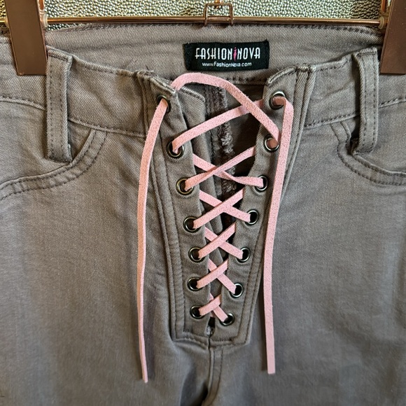 worn once - Picture 2 of 3